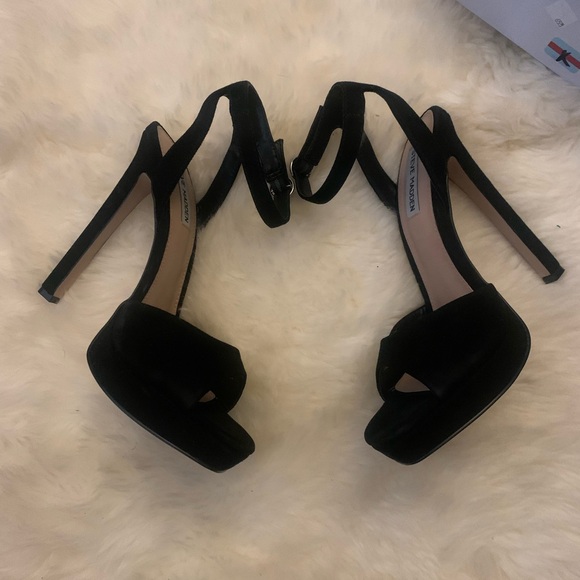 Steve Madden Suede Sandal - Picture 10 of 14